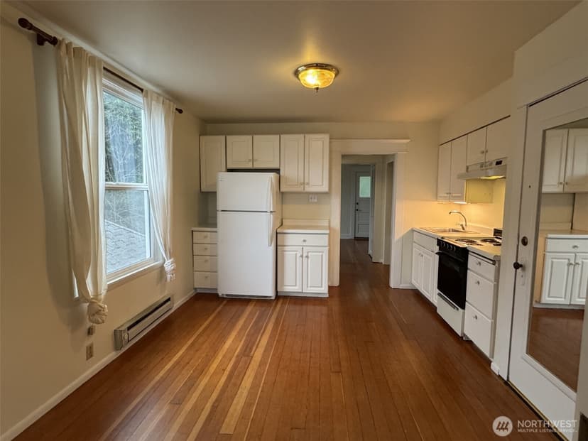 Property photo for 1124 Lakeview Boulevard E #1-4, Seattle photo 18