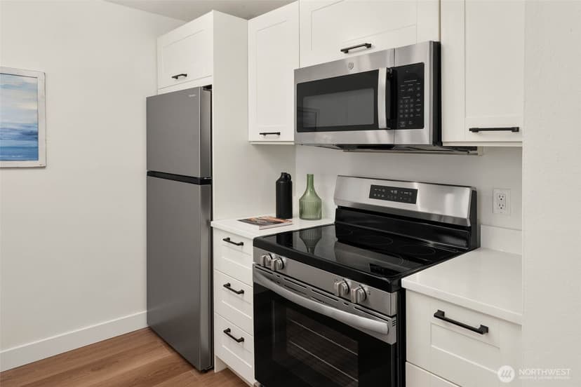 Property photo for 10501 8th Avenue NE #430, Seattle photo 11