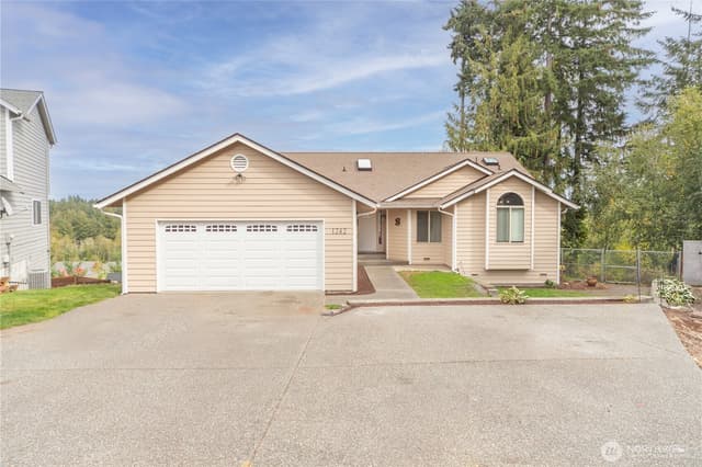 Property photo for 1242 NW Timber Shadow Court, Silverdale photo 3