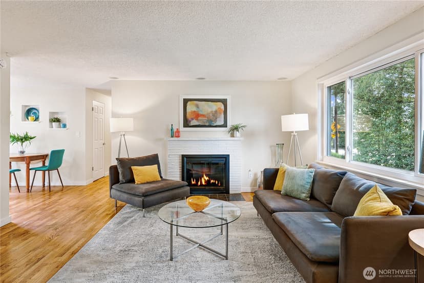 Property photo for 8005 220th Street SW, Edmonds photo 4