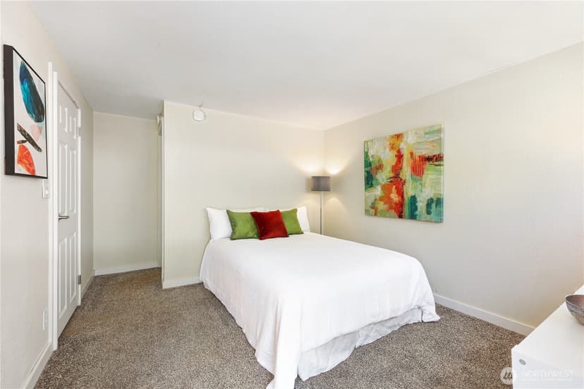 Property photo for 8005 220th Street SW, Edmonds photo 15