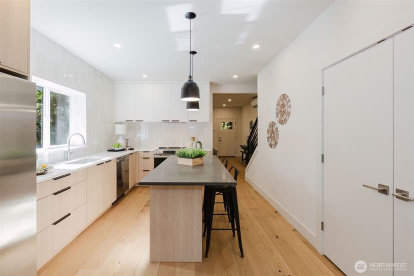 Property photo for 6338 Blakely Avenue NE, Bainbridge Island photo 9