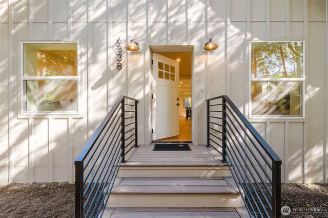 Property photo for 6338 Blakely Avenue NE, Bainbridge Island photo 2