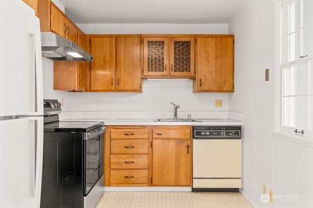 Property photo for 1420 Bellevue Way SE #8, Bellevue photo 14