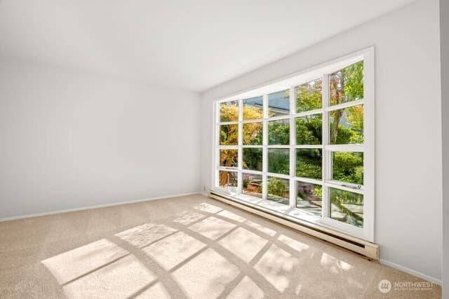 Property photo for 1420 Bellevue Way SE #8, Bellevue photo 5