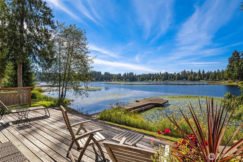Property photo for 11521 E Lake Joy Drive NE, Carnation