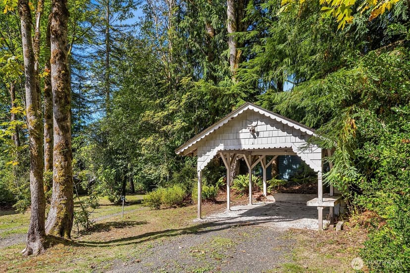 Property photo for 11521 E Lake Joy Drive NE, Carnation photo 27