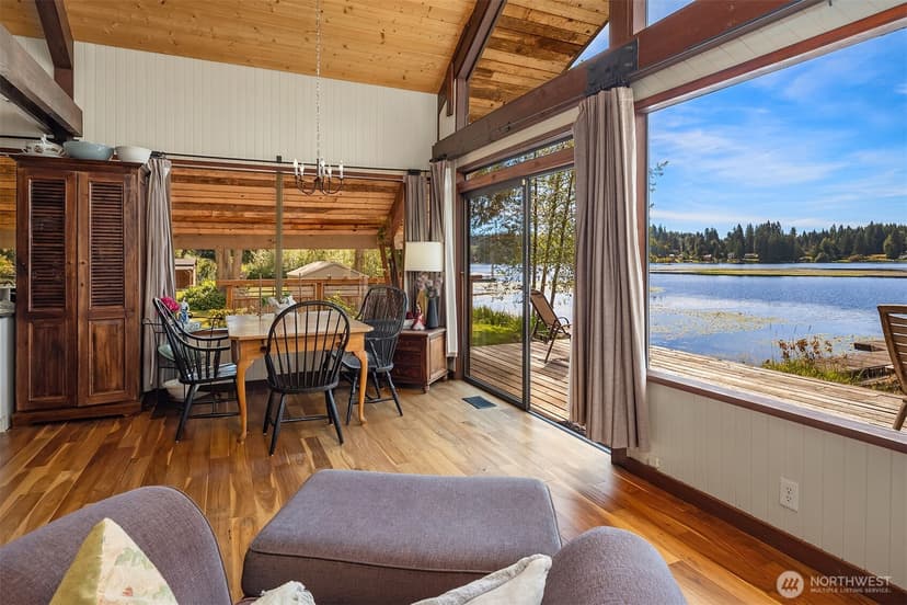 Property photo for 11521 E Lake Joy Drive NE, Carnation photo 12