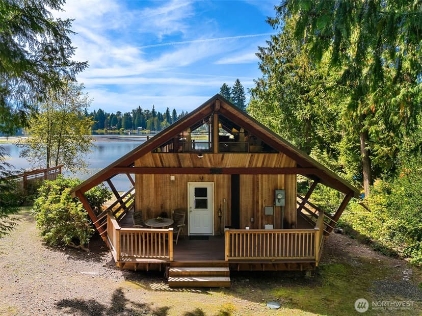 Property photo for 11521 E Lake Joy Drive NE, Carnation photo 34