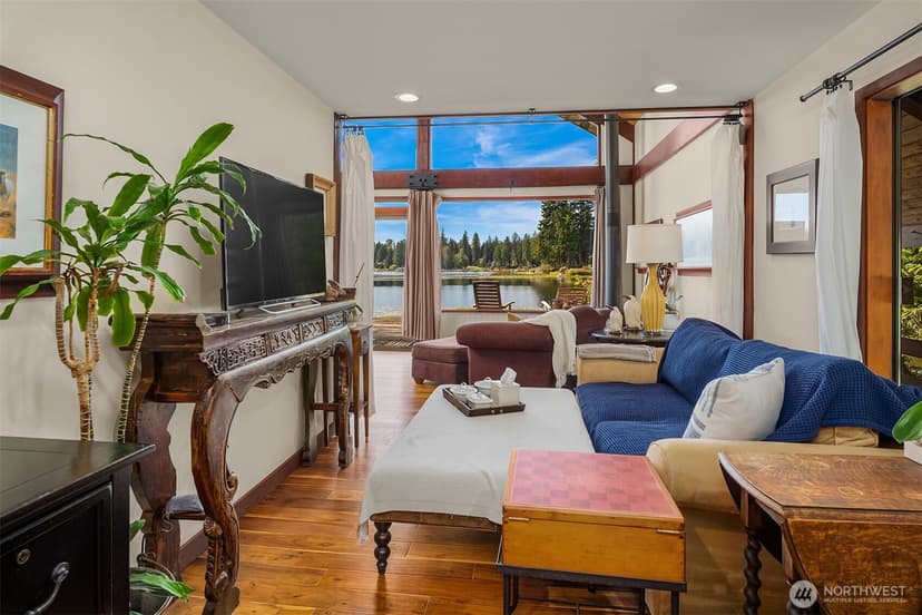 Property photo for 11521 E Lake Joy Drive NE, Carnation photo 10