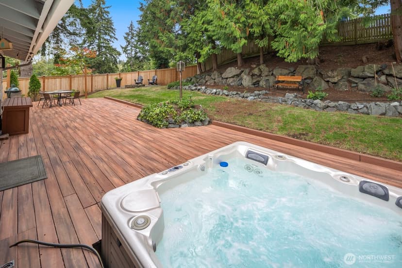 Property photo for 103 NW 171st Street, Shoreline photo 30
