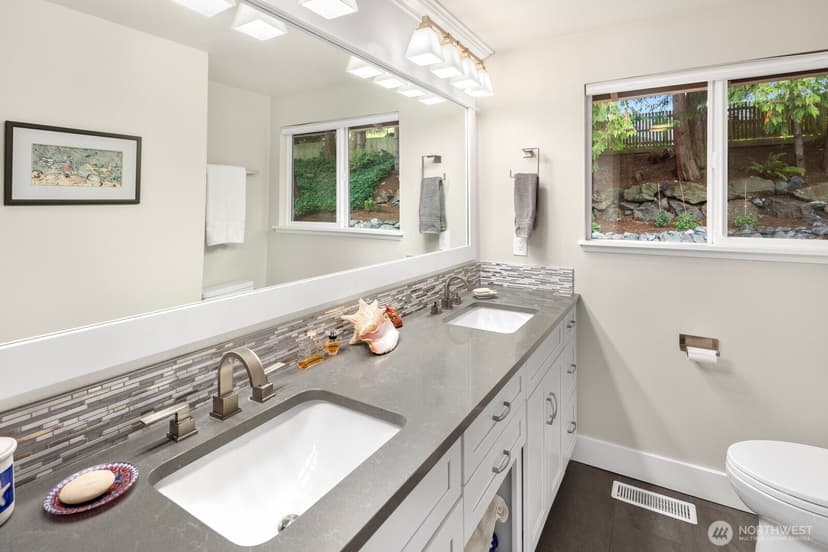 Property photo for 103 NW 171st Street, Shoreline photo 22