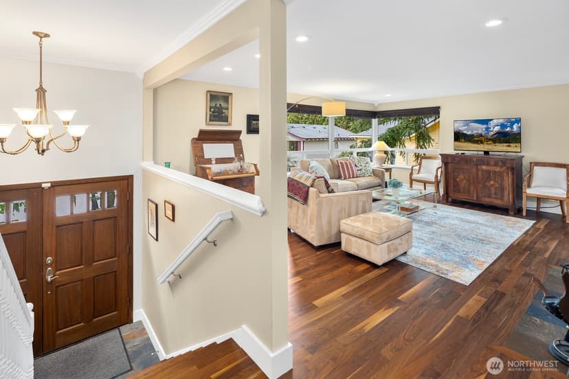 Property photo for 103 NW 171st Street, Shoreline photo 3