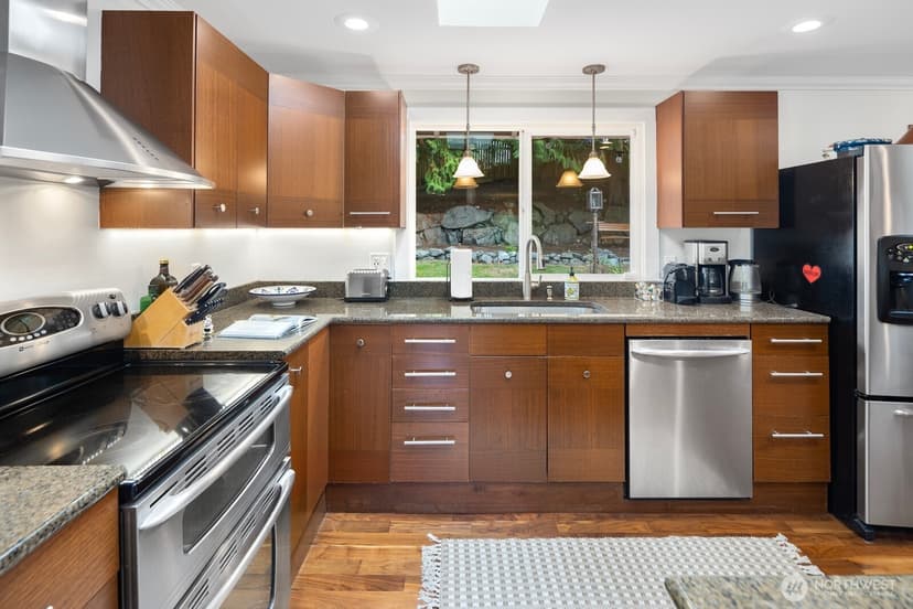 Property photo for 103 NW 171st Street, Shoreline photo 8