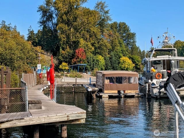 Property photo for 9050 Seward Park Avenue S #A-2, Seattle photo 4