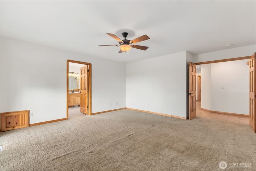 Property photo for 25920 Jim Creek Road, Arlington photo 16