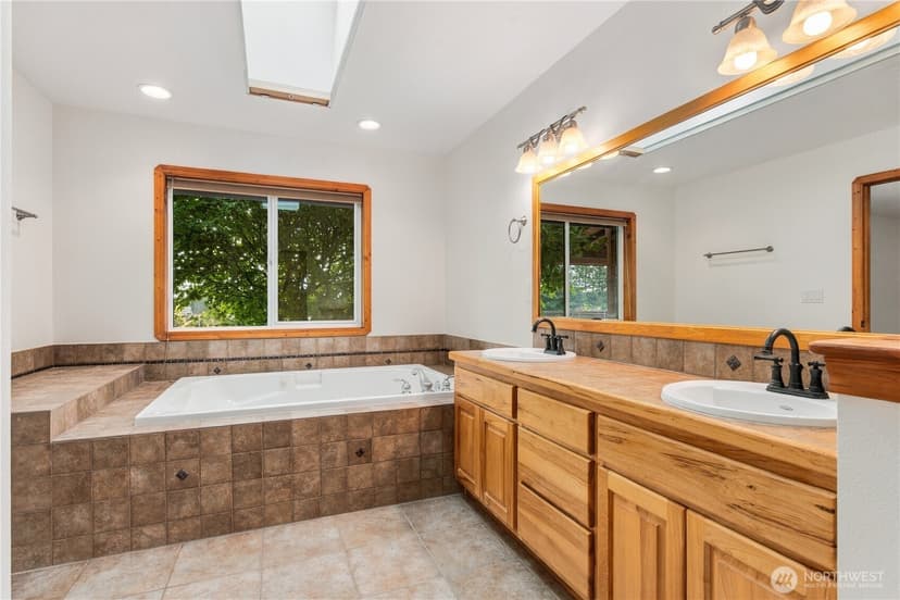 Property photo for 25920 Jim Creek Road, Arlington photo 17