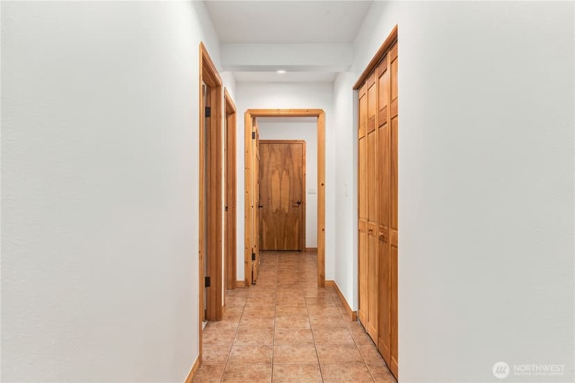 Property photo for 25920 Jim Creek Road, Arlington photo 14
