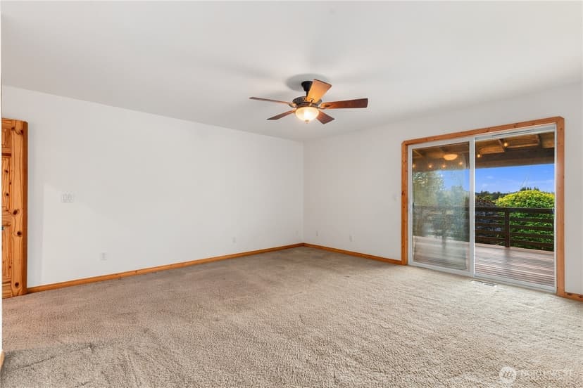 Property photo for 25920 Jim Creek Road, Arlington photo 15