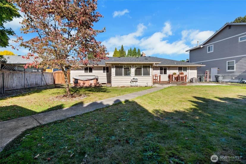 Property photo for 820 9th Avenue NW, Puyallup photo 23