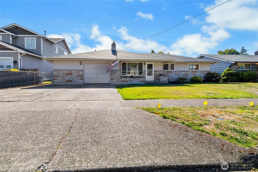 Property photo for 820 9th Avenue NW, Puyallup photo 30