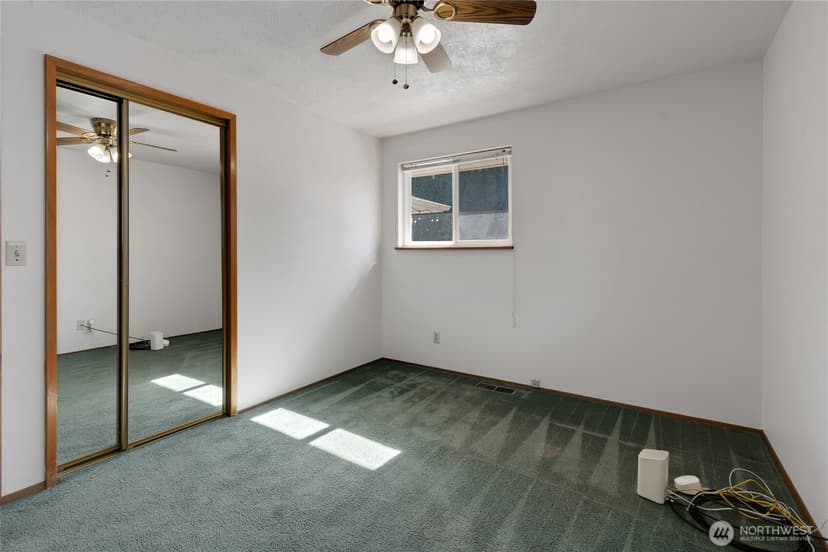 Property photo for 820 9th Avenue NW, Puyallup photo 19