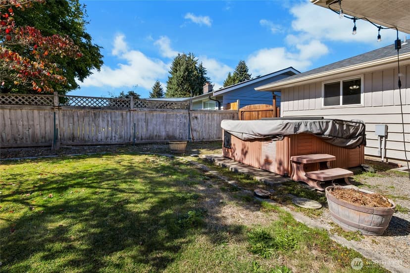 Property photo for 820 9th Avenue NW, Puyallup photo 22