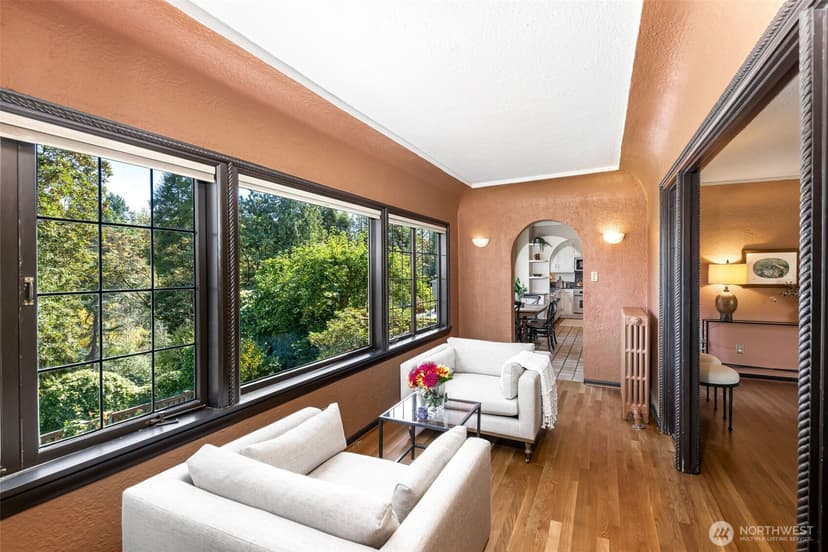 Property photo for 2324 34th Avenue S, Seattle photo 15