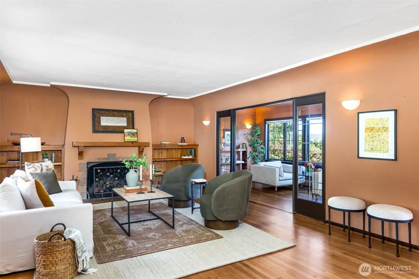 Property photo for 2324 34th Avenue S, Seattle photo 5