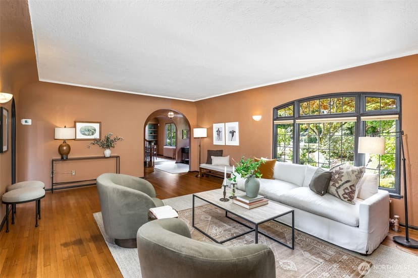 Property photo for 2324 34th Avenue S, Seattle photo 13