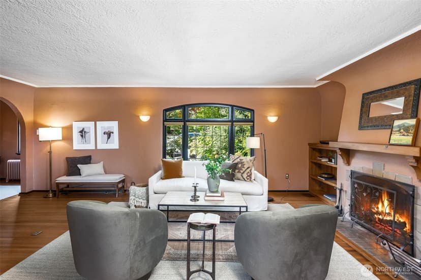 Property photo for 2324 34th Avenue S, Seattle photo 12