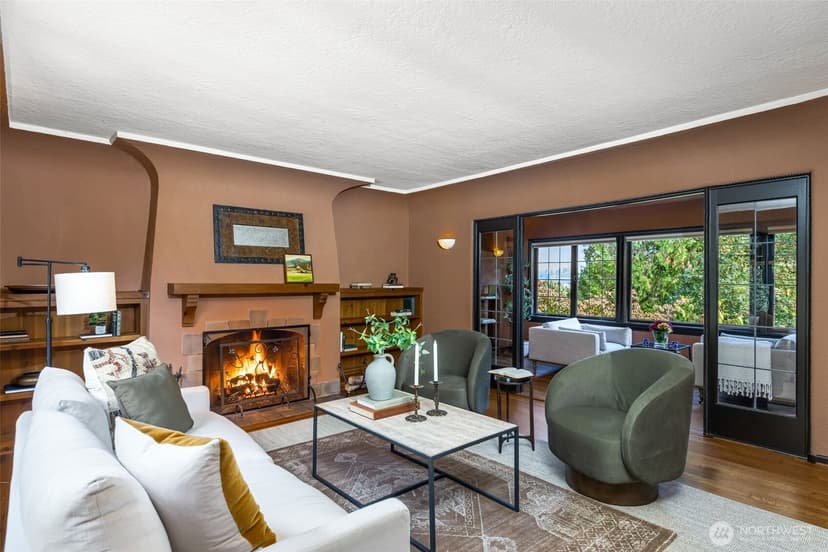 Property photo for 2324 34th Avenue S, Seattle photo 6