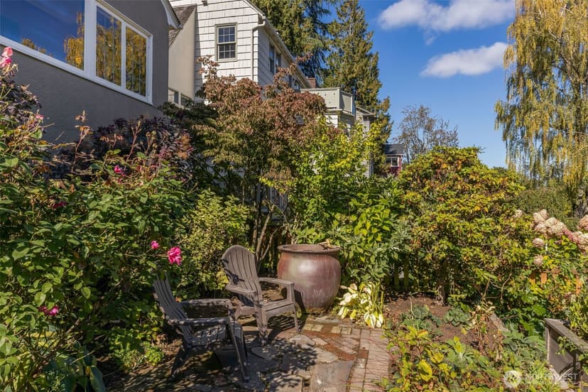 Property photo for 2324 34th Avenue S, Seattle photo 41