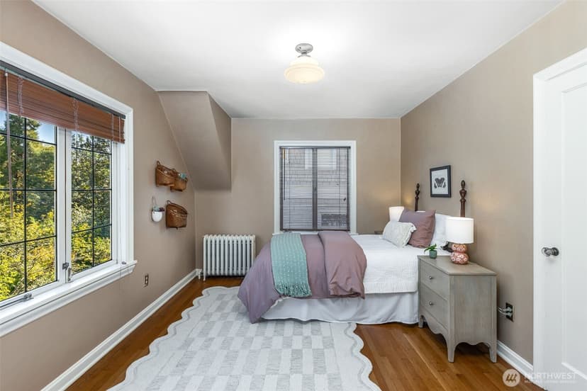 Property photo for 2324 34th Avenue S, Seattle photo 37