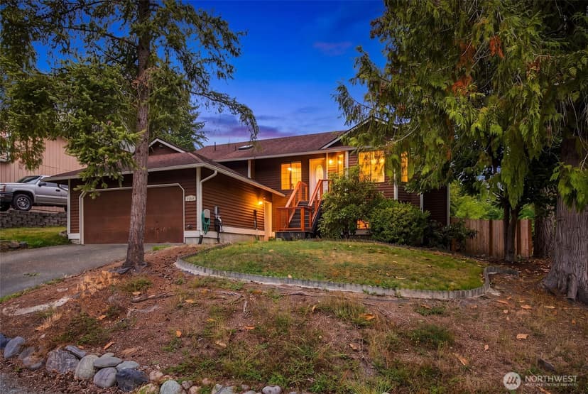 Property photo for 10429 10th Place SE, Lake Stevens
