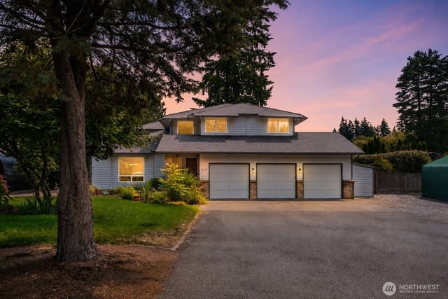 Property photo for 820 Monroe Avenue NE, Renton