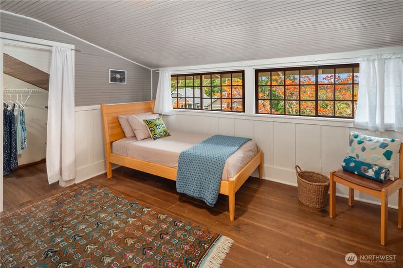 Property photo for 603 Landmark Court NE, Bainbridge Island photo 25