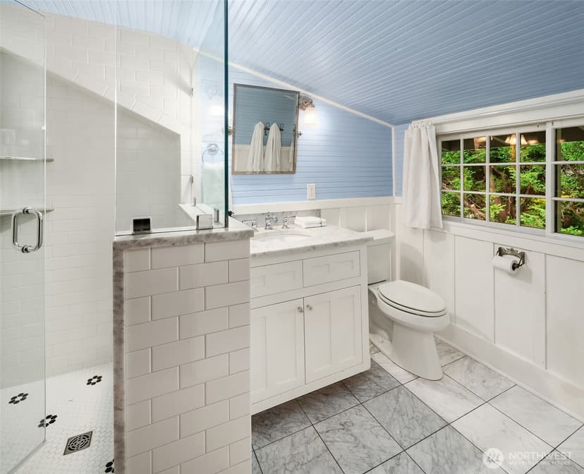Property photo for 603 Landmark Court NE, Bainbridge Island photo 24
