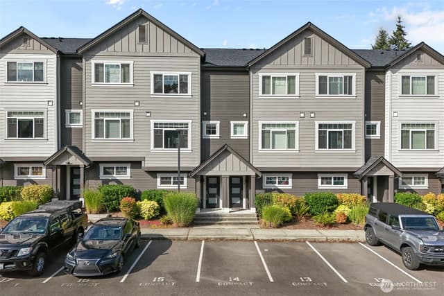 Property photo for 135 SW 185th Lane, Normandy Park