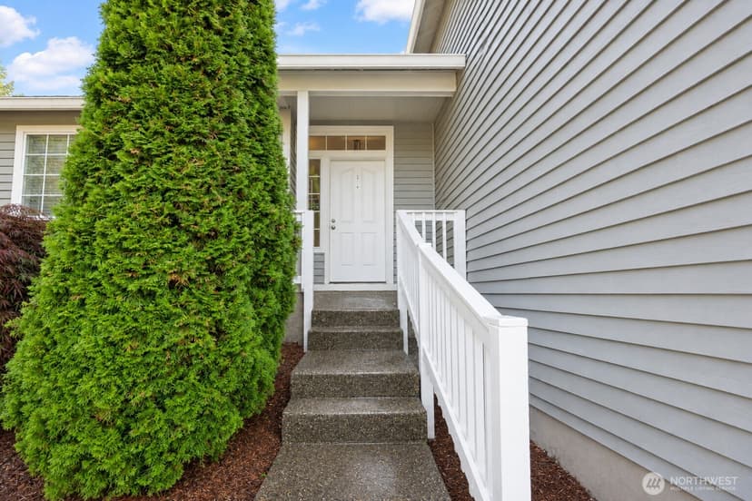 Property photo for 5806 151st Street SE, Everett photo 2