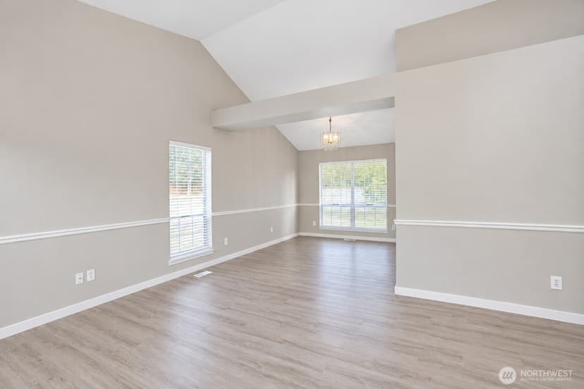 Property photo for 5806 151st Street SE, Everett photo 8