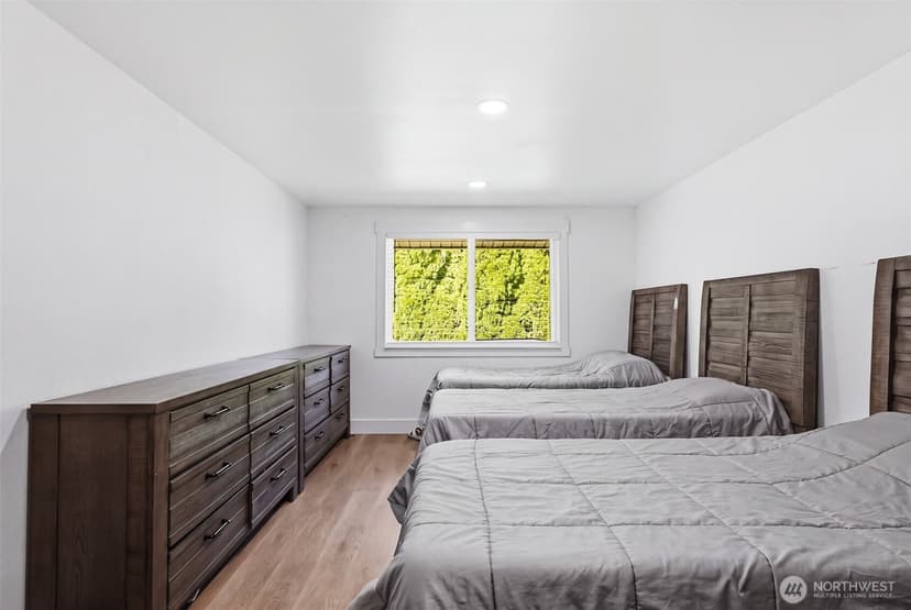 Property photo for 9727 60th Street W, University Place photo 24