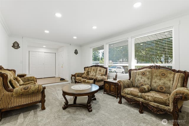 Property photo for 9727 60th Street W, University Place photo 4