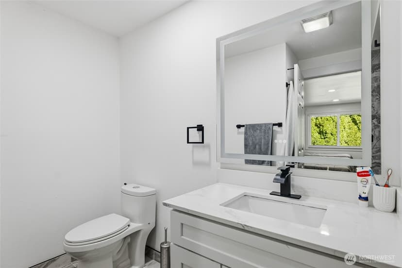 Property photo for 9727 60th Street W, University Place photo 26