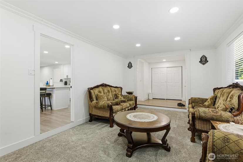 Property photo for 9727 60th Street W, University Place photo 5
