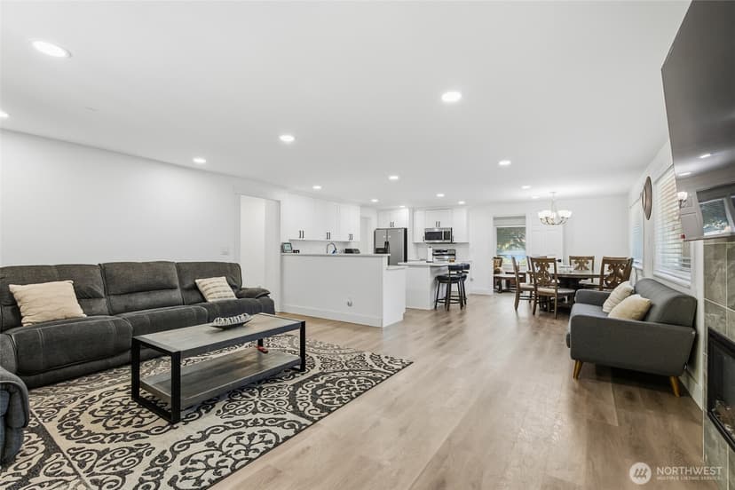 Property photo for 9727 60th Street W, University Place photo 11