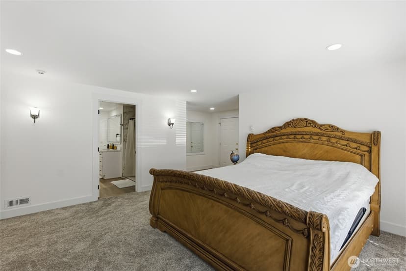Property photo for 9727 60th Street W, University Place photo 15