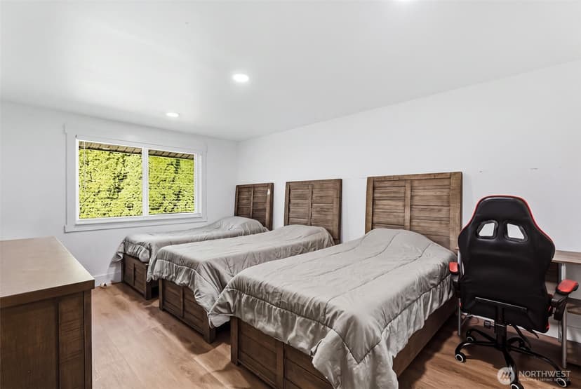 Property photo for 9727 60th Street W, University Place photo 23