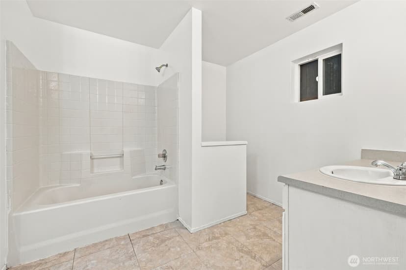 Property photo for 9502 E 187th St Ct E, Puyallup photo 19