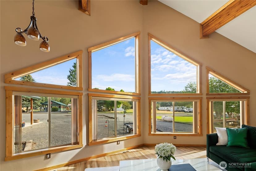 Property photo for 160 Ronald Ridge Drive, Ronald photo 6